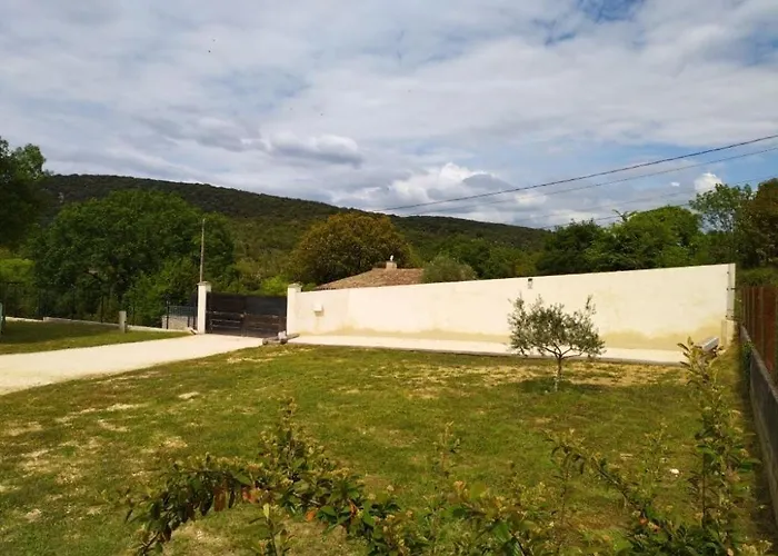 Casa de Férias Au Pieds Des Gorges De L'ardeche *