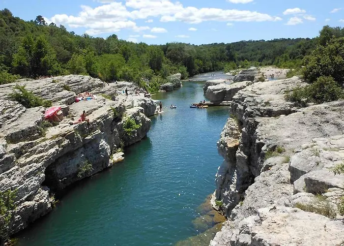 Au Pieds Des Gorges De L'ardeche Casa de Férias Laval-Saint-Roman